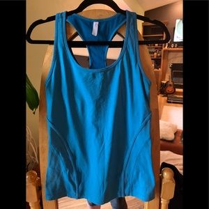 🔥2/$20 Gap Body Fit Tank top.